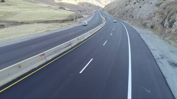 آغاز خطکشی بیش از یکهزار کیلومتر از راههای ایلام