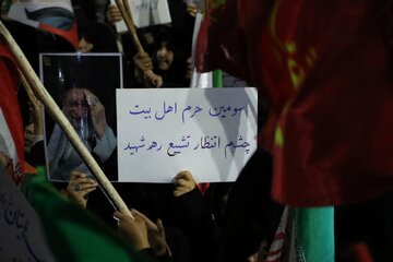 ۳۰هزار نفر از شیراز در پویش مردمی درخواست تشییع رهبر شهید شرکت کردند
