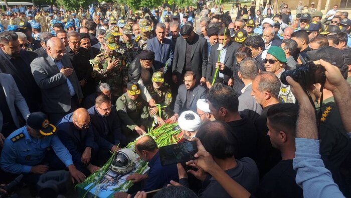 استقبال باشکوه شیراز از پیکر خلبان شهید عملیات ضدآمریکایی پایگاه العدید