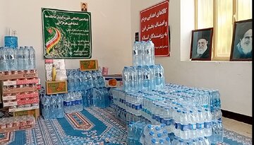 ارسال کمک‌های مردمی از فین به رزمندگان اسلام
