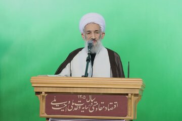امام جمعه ساری: ایستادگی در برابر فتنه های استکباری ضروری است