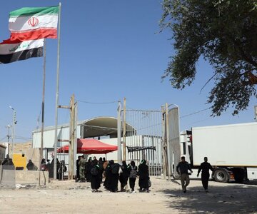 اولین کاروان زائران اربعین از مرز سومار راهی کربلای معلی شد