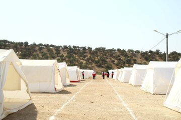 برپایی اردوگاه اسکان اضطراری هلال احمر ایلام در بوستان چغاسبز با ظرفیت روزانه یک هزار زائر