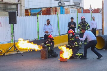 خدمت ۳۲۸ آتشنشان جدید در شیراز آغاز شد
