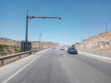 راهاندازی ۶ سامانه جدید ثبت تخلفات در آزادراه شیراز–اصفهان/ افزایش تعداد سامانههای فعال به ۲۴ دستگاه