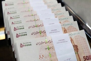 سازوکار پرداخت حقوق کارمندان دولت تغییر کرد / سود این گروه کم شد!