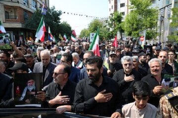 سوگواری جاماندگان از تشییع رهبر شهید انقلاب در اردبیل