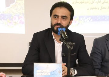 مطالبات مردم در چارچوب قانون با جدیت پیگیری میشود/تخصیص ۳۲ میلیارد ریال قیر رایگان برای بهسازی معابر فرادنبه