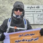 آبتین تنوری، دانشآموز شیرازی بر فراز دماوند ایستاد