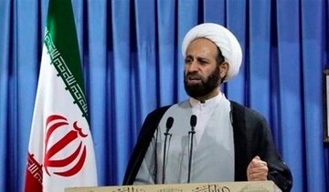 امام جمعه موقت خرم آباد : نباید در برابر دشمن پیام ضعف صادر شود