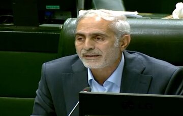 حل مشکلات خبرنگاران نیازمند تصمیمهای ریشهای و قانونی است
