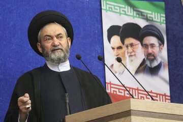 سردرگمی ترامپ در برابر ملت ایران نشان اقتدار جمهوری اسلامی است