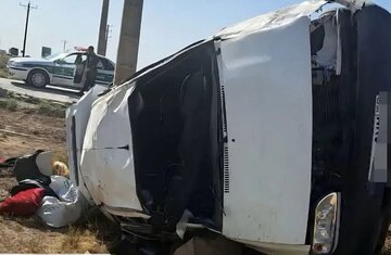 سه کشته در اثر برخورد اتوبوس با سواری در جاده دهلران