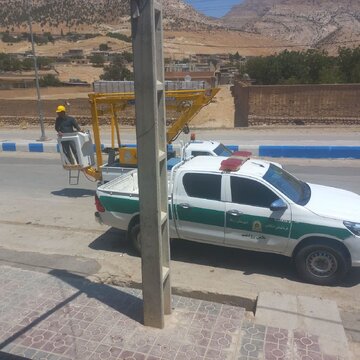 شناسایی و جمع‌آوری ۳۲ انشعاب غیرمجاز برق در لردگان