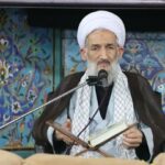 ملت ایران با ایستادگی در مقابل آمریکا درس بزرگی به دنیا داد