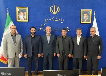 نشست مسئولان چهارمحال و بختیاری با معاون رئیسجمهور/ طرحهای کلیدی استان شتاب میگیرد