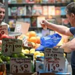 هشدار جدی یک اقتصاددان از رشد دوباره قیمت کالاهای اساسی/ چرا گرانی‌ها تمام نمی‌شود؟