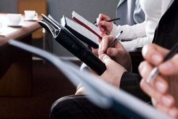 ویترینِ فارس یا رسانه؟ وقتی غیرمتخصصها خبرنگار میشوند