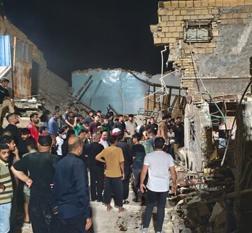 پیکر دختر ۱۰ ساله از زیر آوار انفجار گاز در آبادان خارج شد / یک آتشنشان نیز مصدوم شد