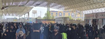 ۱۲هزار زائر اربعین از قزوین راهی مرز مهران شدند