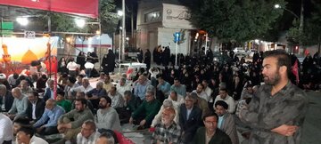 تجمعات شبانه مردم؛ نشانه تابآوری و مقاومت در برابر دشمن است