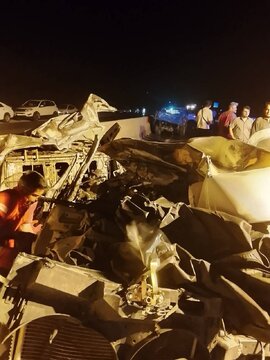در تصادف دنا و نیسان آبی، دو جوان در آتش سوختند و جانباختند