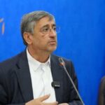 دشمن به نبرد رودرو با جامعه تولید و کارفرمایی برخاسته است