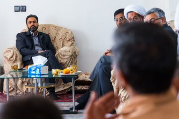 دیدار مدیر مجتمع مس درآلو با خانواده شهید «غلامرضا سنجریپور» / امیری: خانوادههای شهدا صاحبان اصلی فرهنگ ایثار و مقاومت هستند