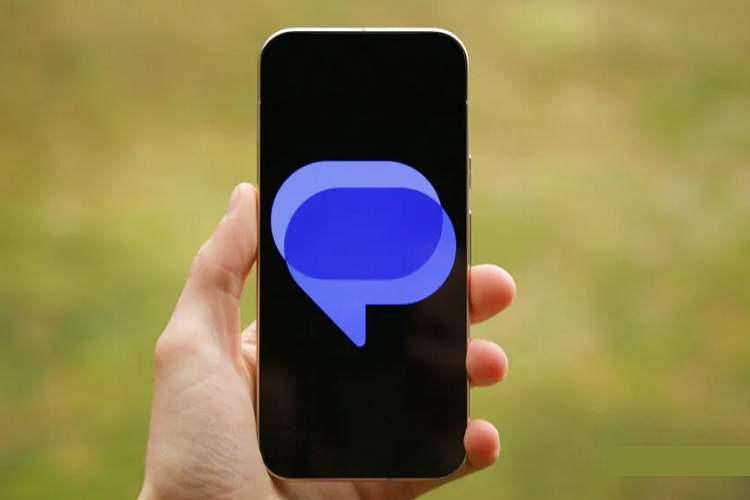 قابلیت عجیب Google Messages در حال انتشار است؛ اپلیکیشن خودش با شما چت می‌کند
