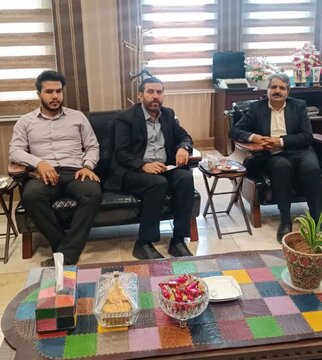 نشست مشترک مدیرکل فنیوحرفهای لرستان با مسئول بنیاد تعاون بسیج برای توسعه اشتغال پایدار و مهارتآموزی