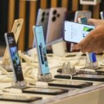 کاهش قیمت تلفن همراه در بازار؛ موبایل‌های بالای ۶۰۰ دلار هم ارزان شد؟
