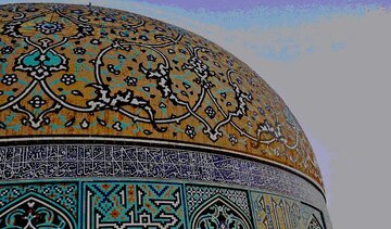 مرمت و نصب کاشیهای گنبد مسجد شیخ لطفالله ادامه دارد/کمک ۲ میلیاردی خیرین برای یک تَرْک