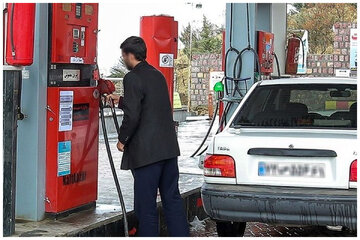 پیشنهاد تعیین نرخ چهارم برای بنزین/ سخنگوی جایگاه‌داران: نرخ چهارم برای مصرف مازاد افراد در نظر گرفته می‌شود