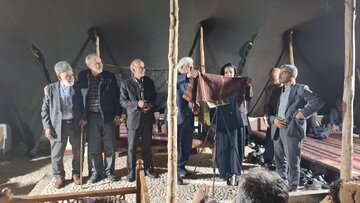 رونمایی از کتاب «مستندنگاری یک میراث» در سیاه‌چادر سنگسری؛ پیوند کتاب با هویت و میراث فرهنگی منطقه